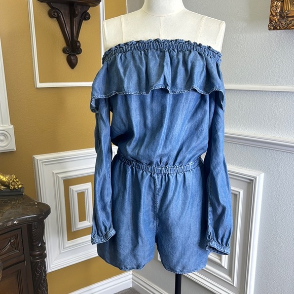 Soft Denim Off-Shoulder Denim Romper - Picture 12 of 14